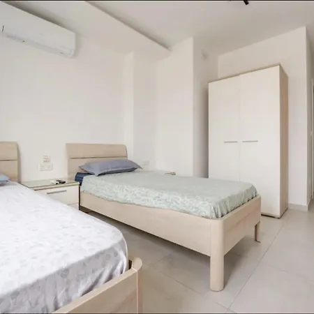Luxury Penthouse Sea View Lejlighed