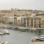شقة Luxury Penthouse Sea View *