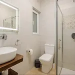 Luxury Penthouse Sea View شقة *