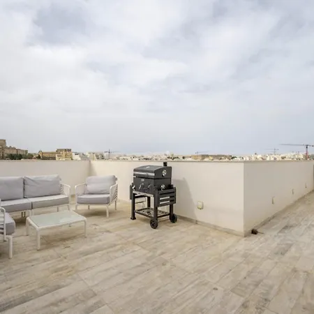 Luxury Penthouse Sea View *