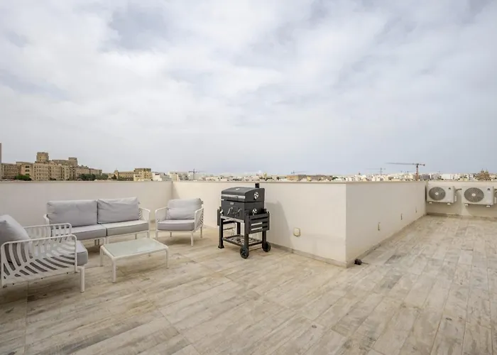 Luxury Penthouse Sea View *